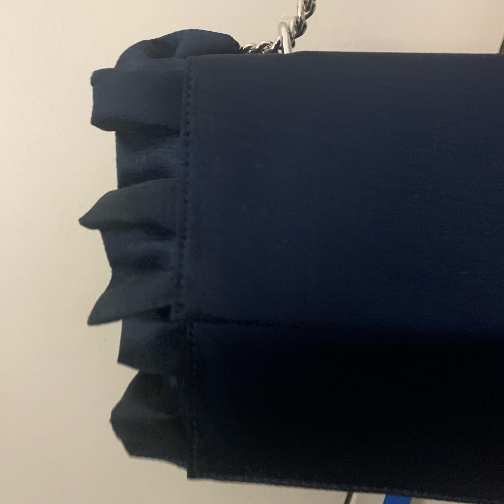 Christian Siriano blue ruffle chain strap bag - Picture 6 of 11